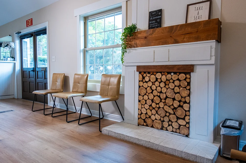 just-u-dental-photo-welcome3 Waiting room Just U Dental